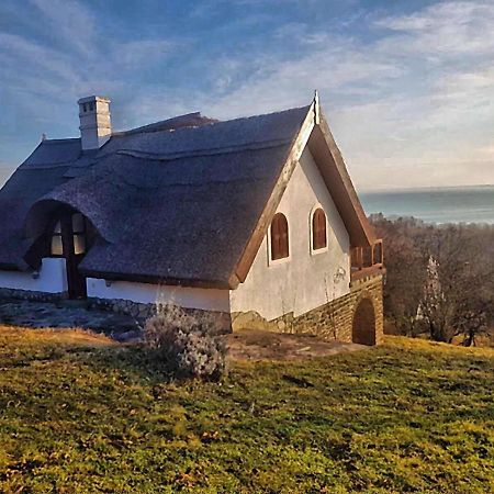 Villa Korozsa Vendeghaz Тихани Екстериор снимка
