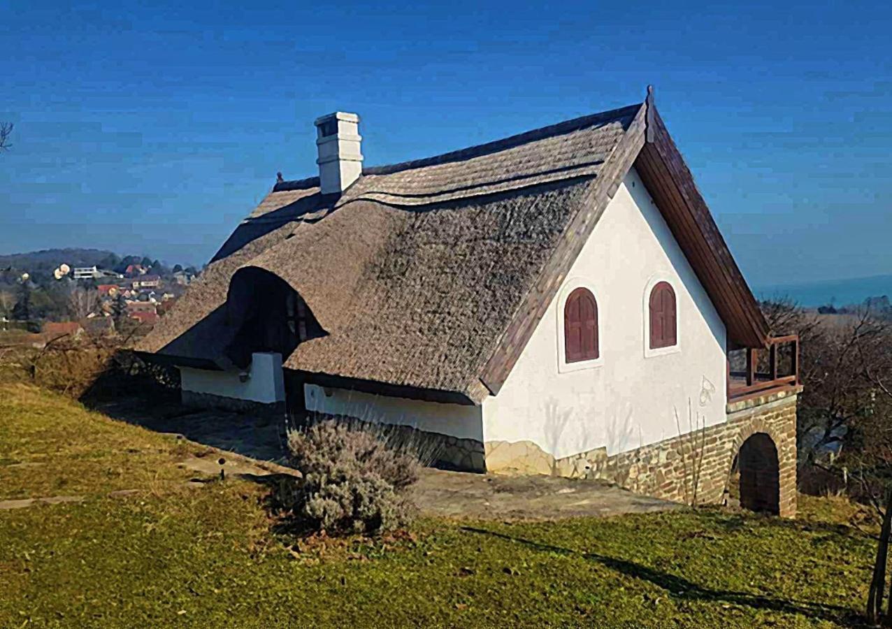 Villa Korozsa Vendeghaz Тихани Екстериор снимка
